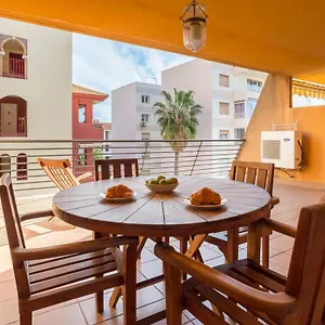 bellavista-apartamento-con-gran-terraza-piscina-garaje.1costadelsol.com/