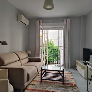 Apartamento Luminoso Exterior Con Balcon Y Patio En Centro Historico Feria-alameda, Sevilla