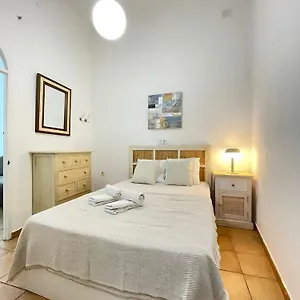 Apartamento Santa Paula. Centrico Y Acogedor., Sevilla
